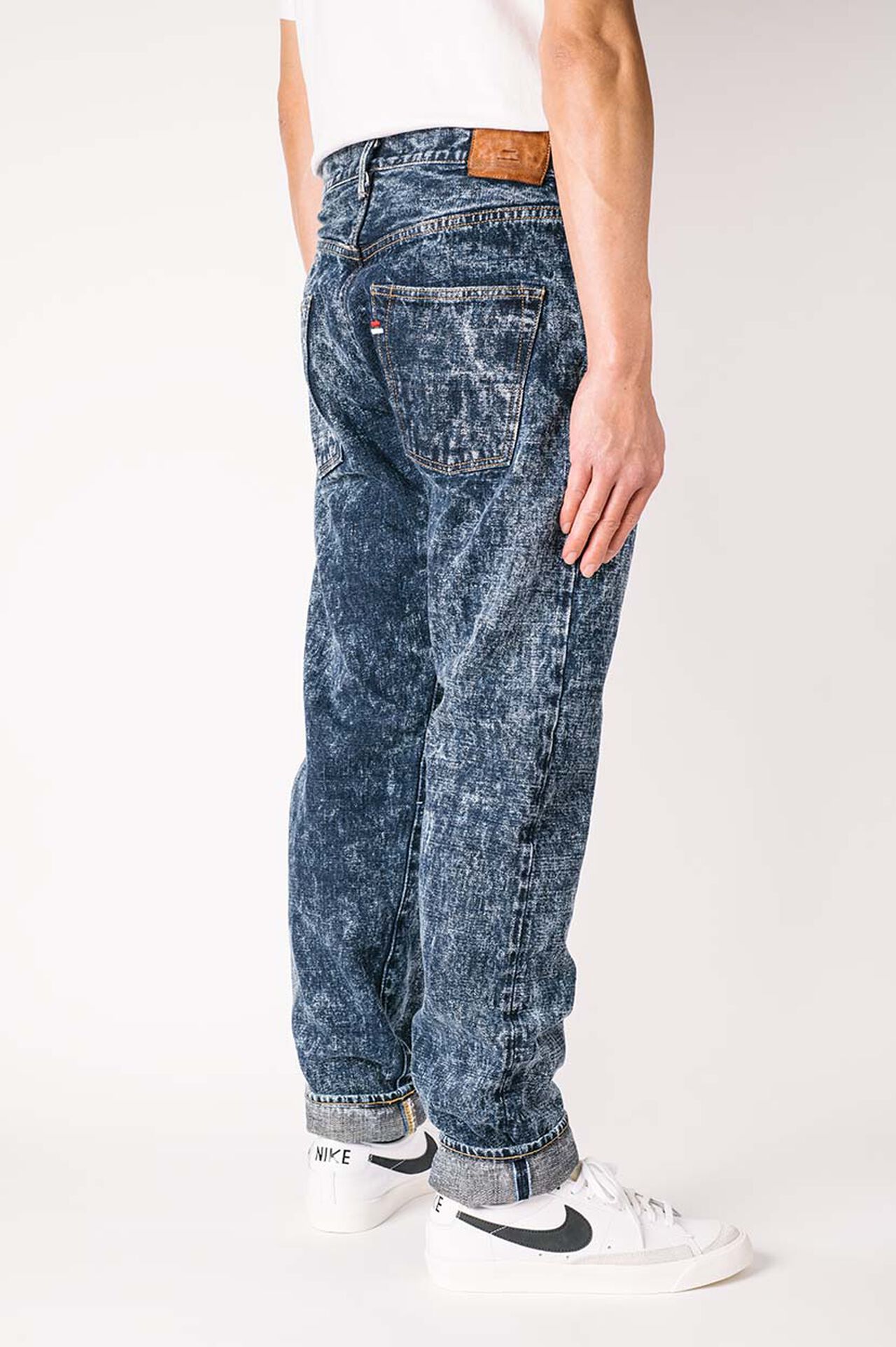 NAWHT 16.5oz Natural Indigo Acid Wash High Rise Tapered Jeans image number 4