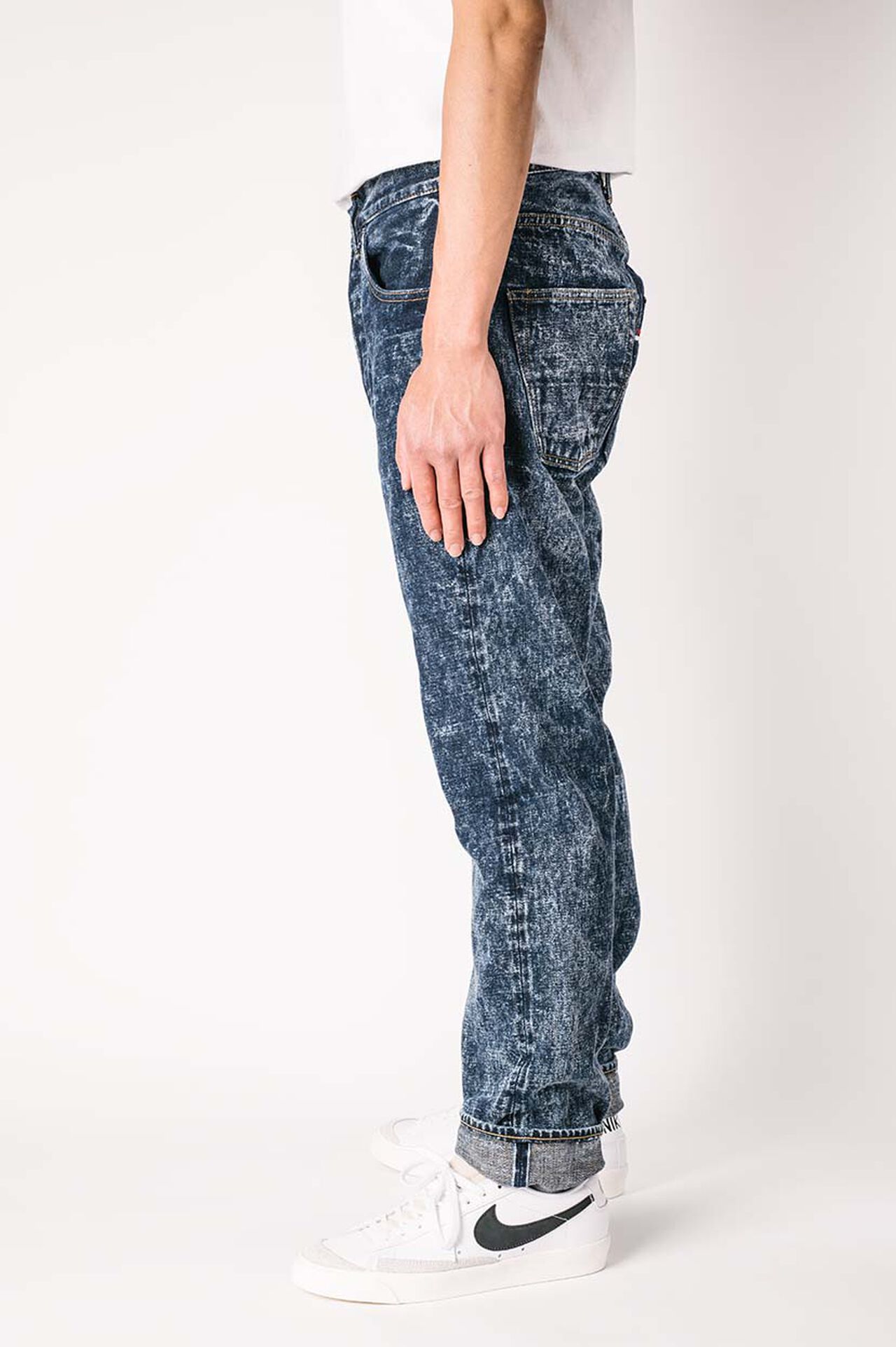 NAWHT 16.5oz Natural Indigo Acid Wash High Rise Tapered Jeans image number 2