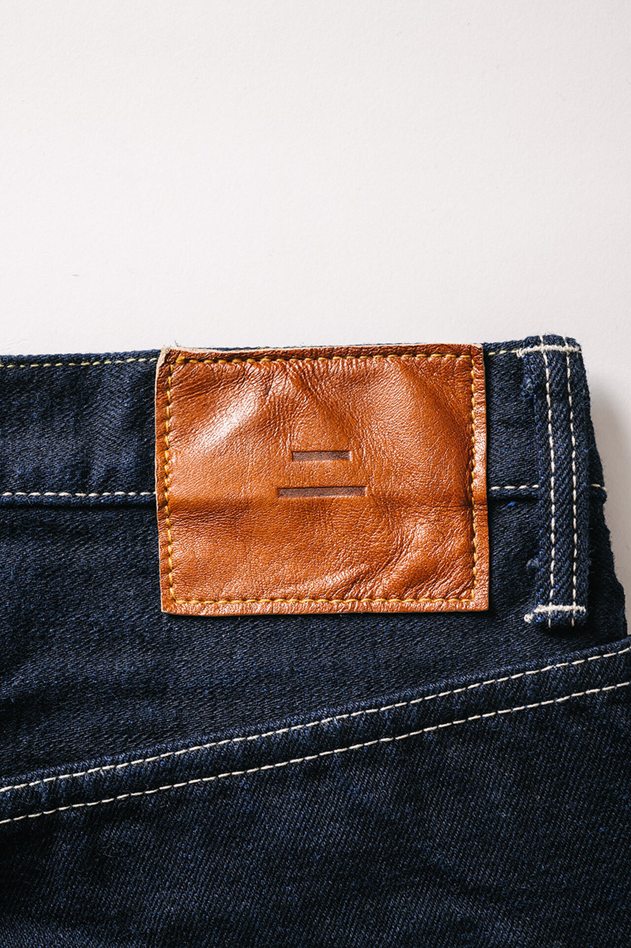 YUHT 16.5oz Natural Indigo "Yurai" High Tapered Jeans image number 26
