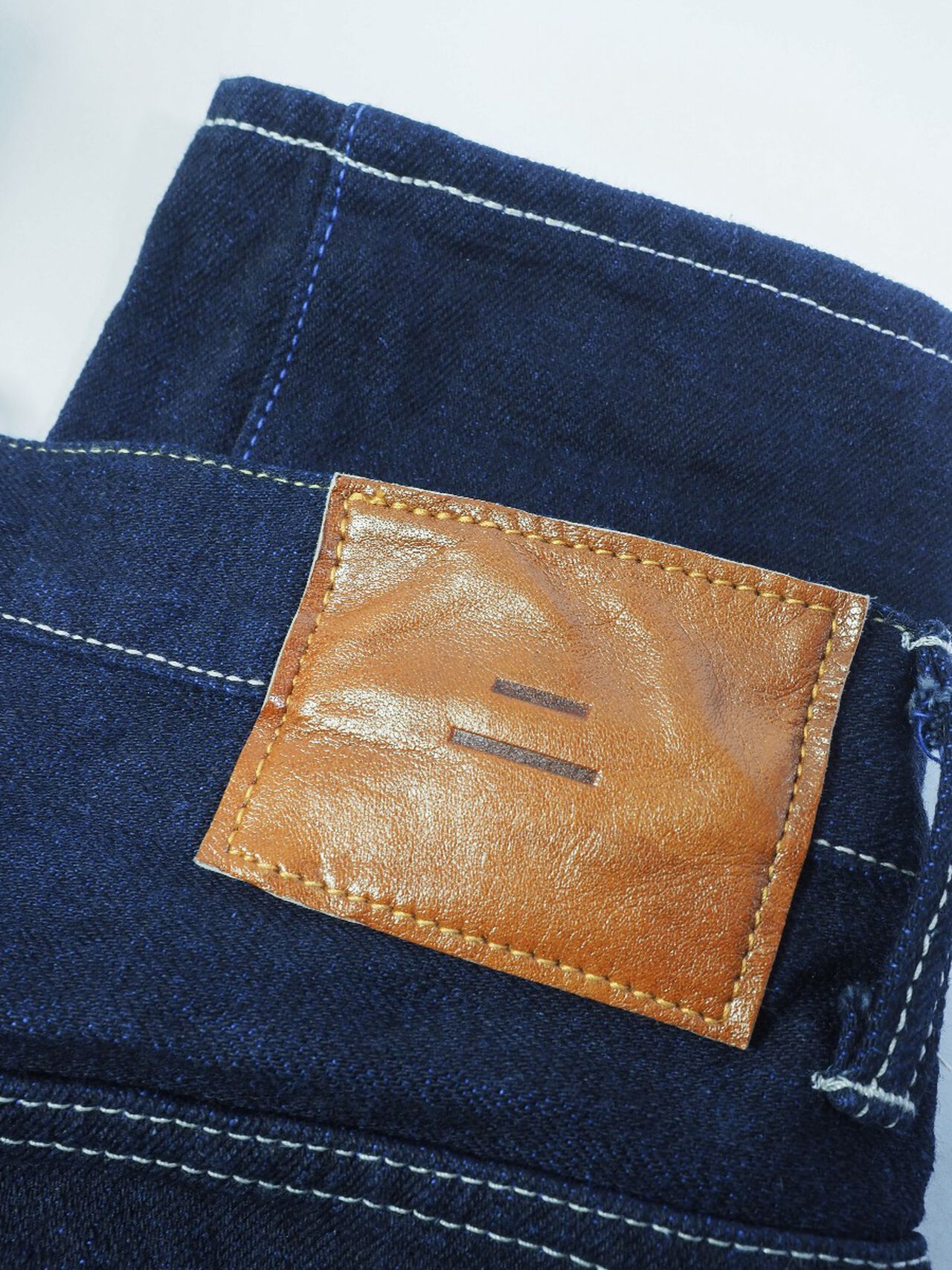 YUT 16.5oz Natural Indigo "Yurai" Tapered Jeans image number 11